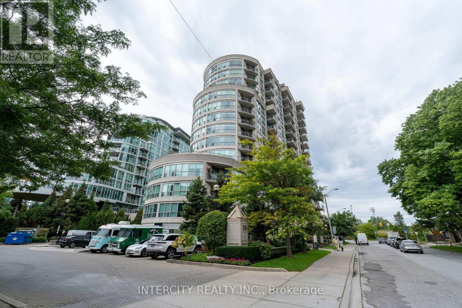 907 - 88 Palace Pier Court Property Photo 1