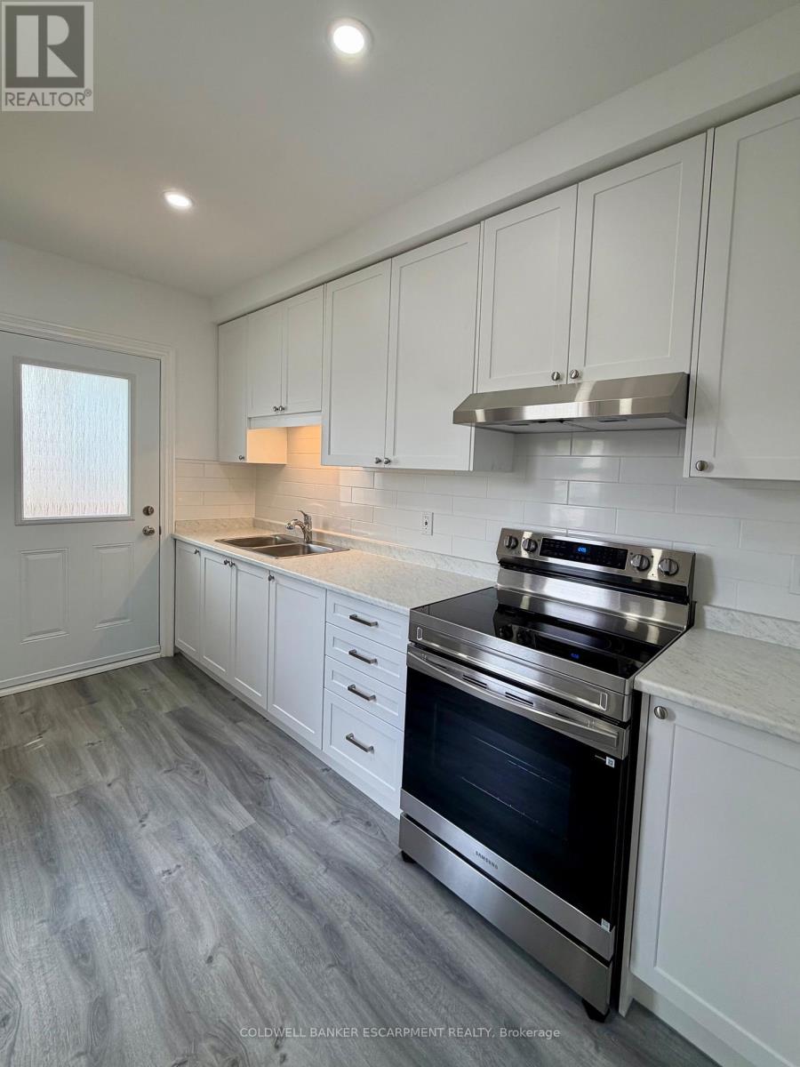APARTMENT A - 5 MILL STREET
