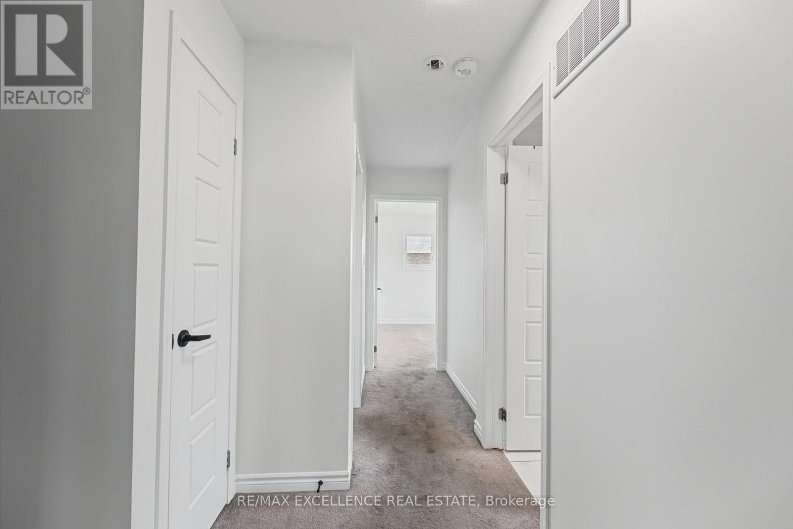 454 Remembrance Road Property Photo 14