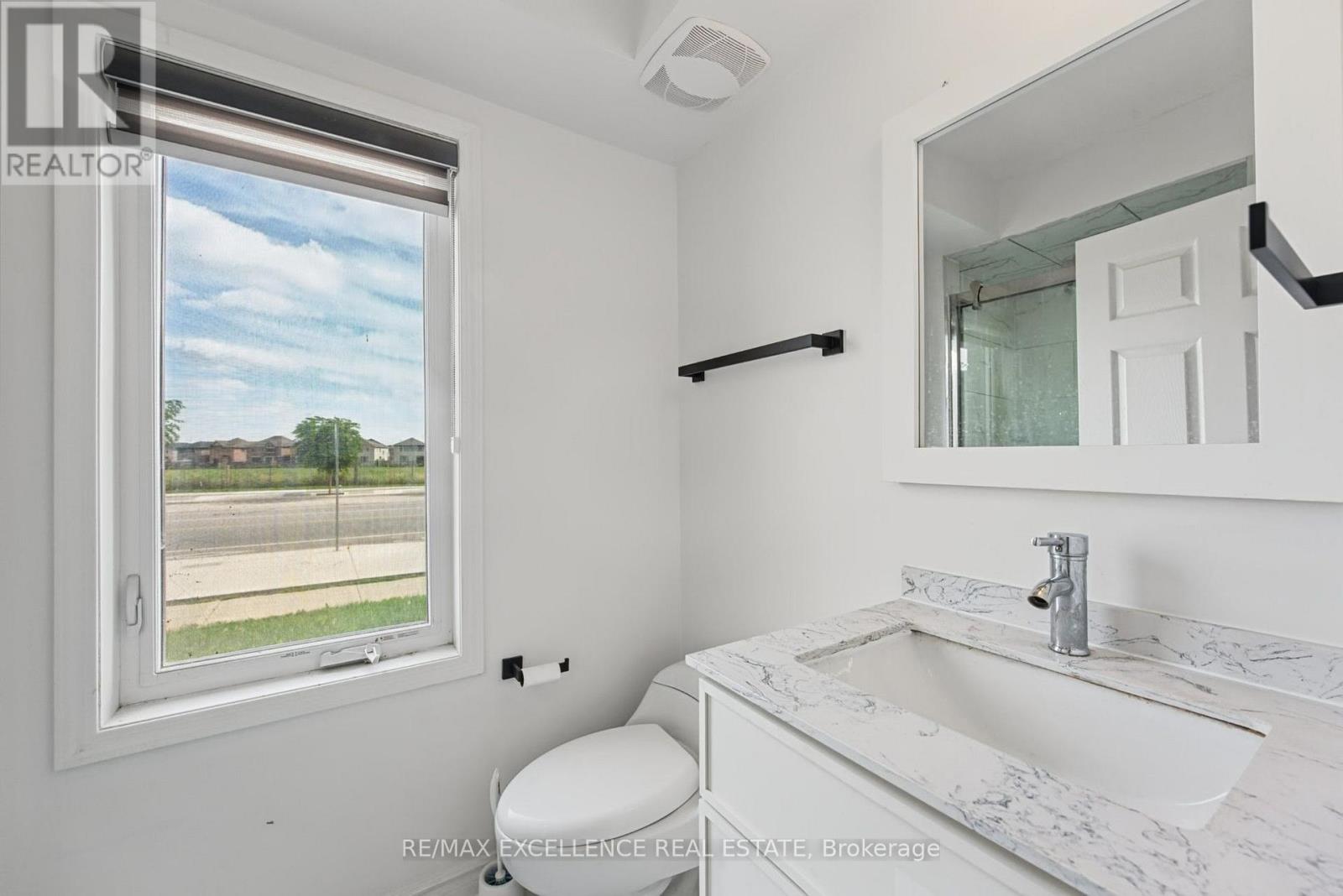 454 Remembrance Road Property Photo 23