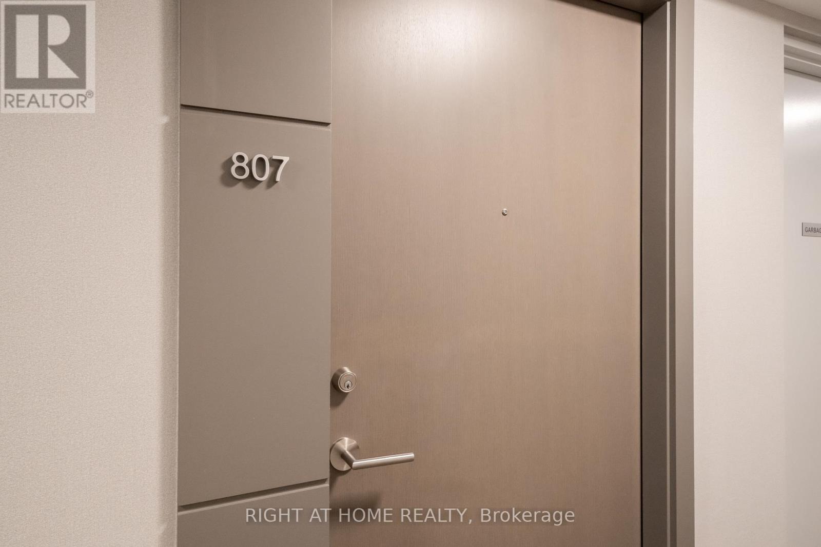 807 - 10 Wilby Crescent Property Photo 4