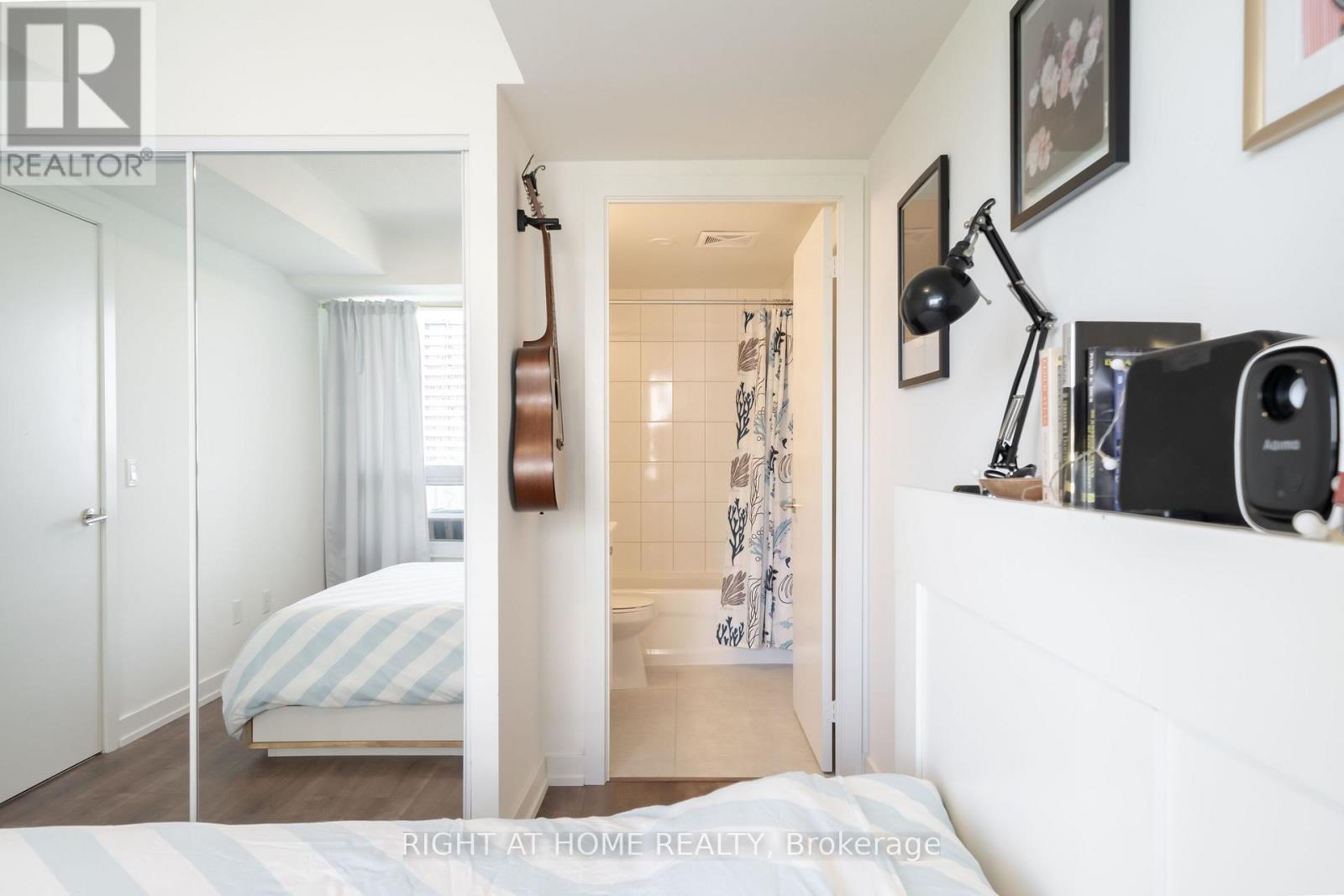 807 - 10 Wilby Crescent Property Photo 17