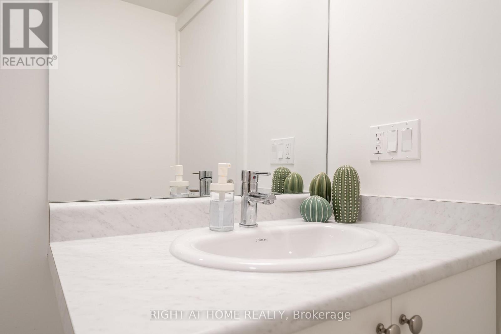 807 - 10 Wilby Crescent Property Photo 31