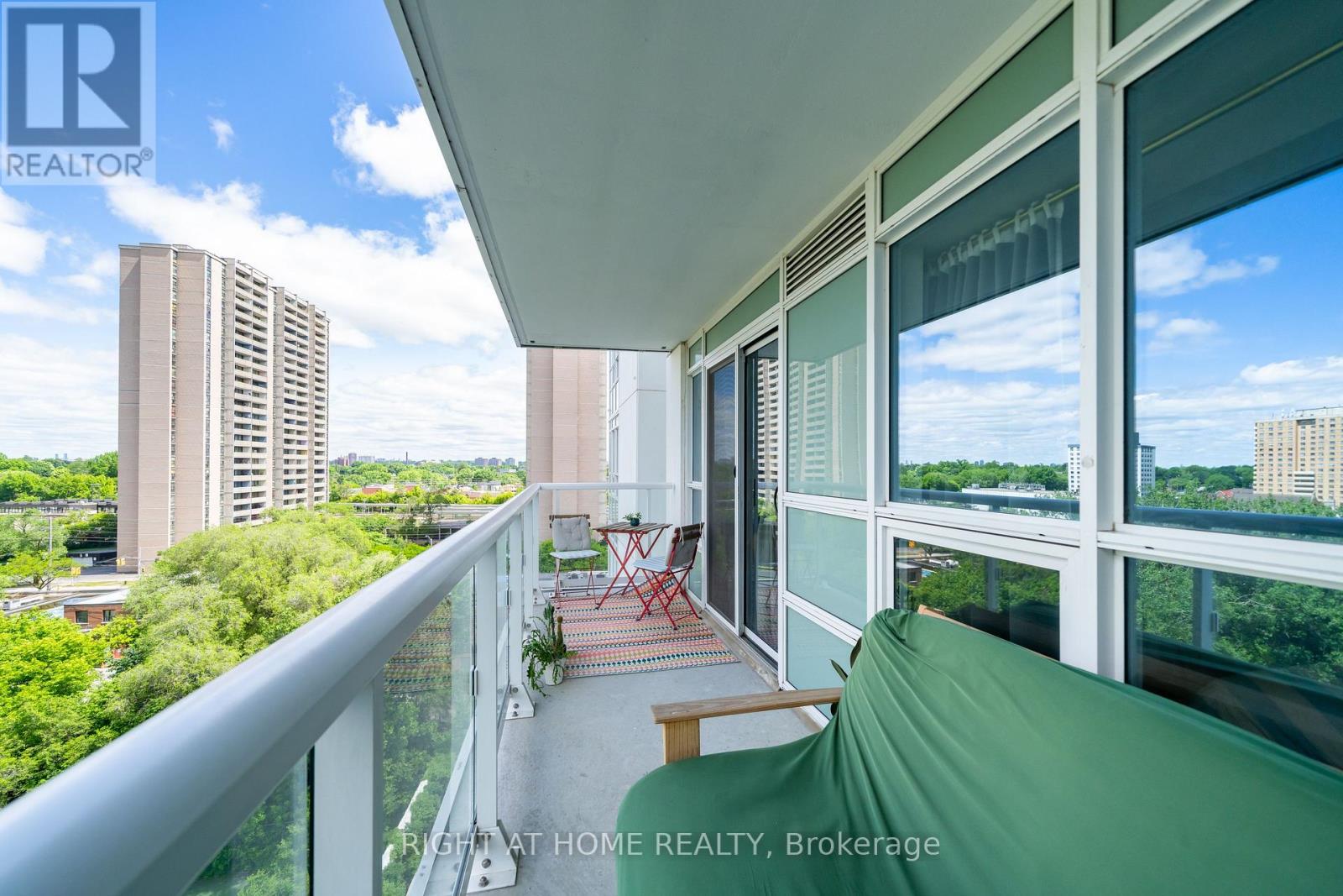 807 - 10 Wilby Crescent Property Photo 35