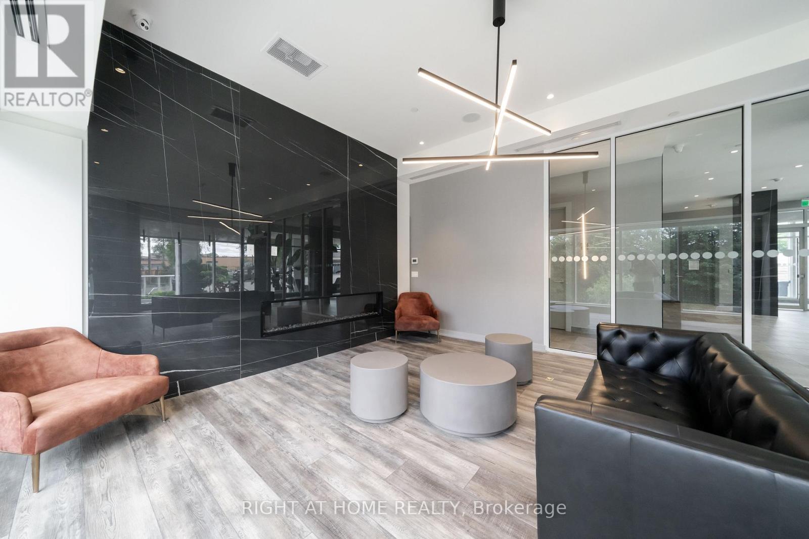 807 - 10 Wilby Crescent Property Photo 38