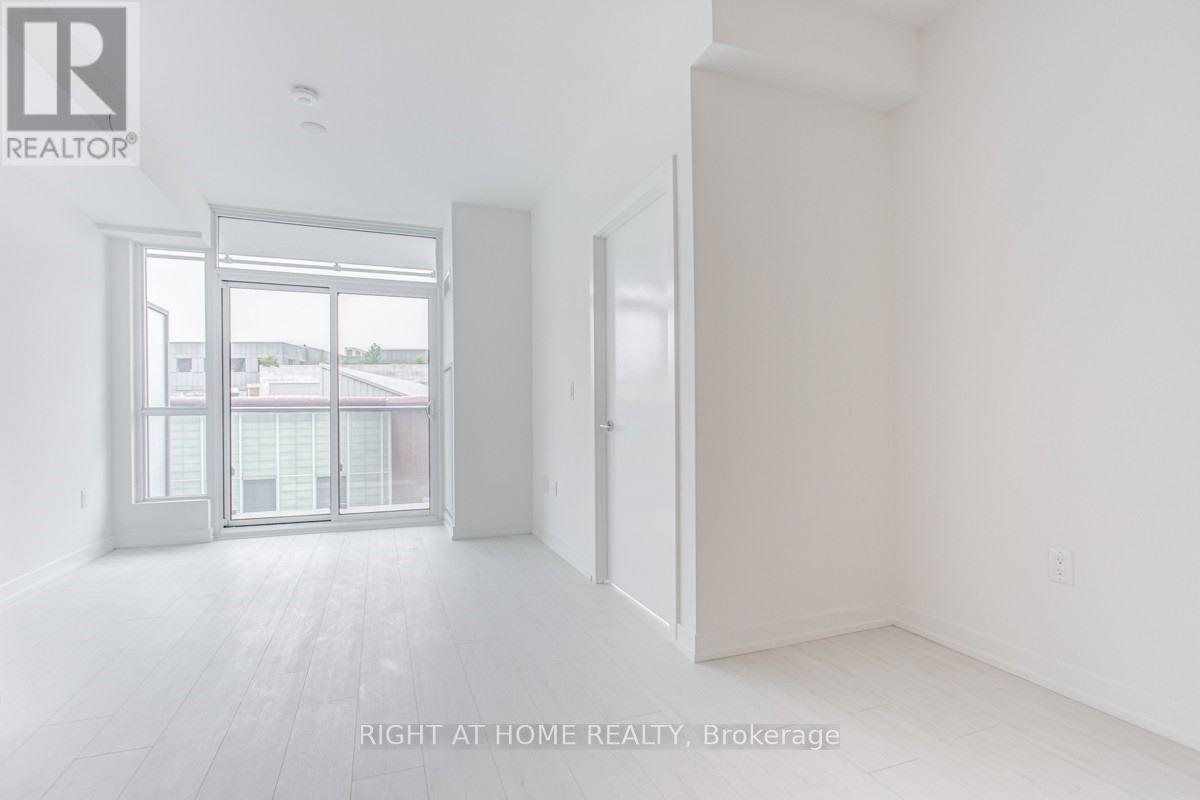 403 - 10 De Boers Drive Property Photo 5