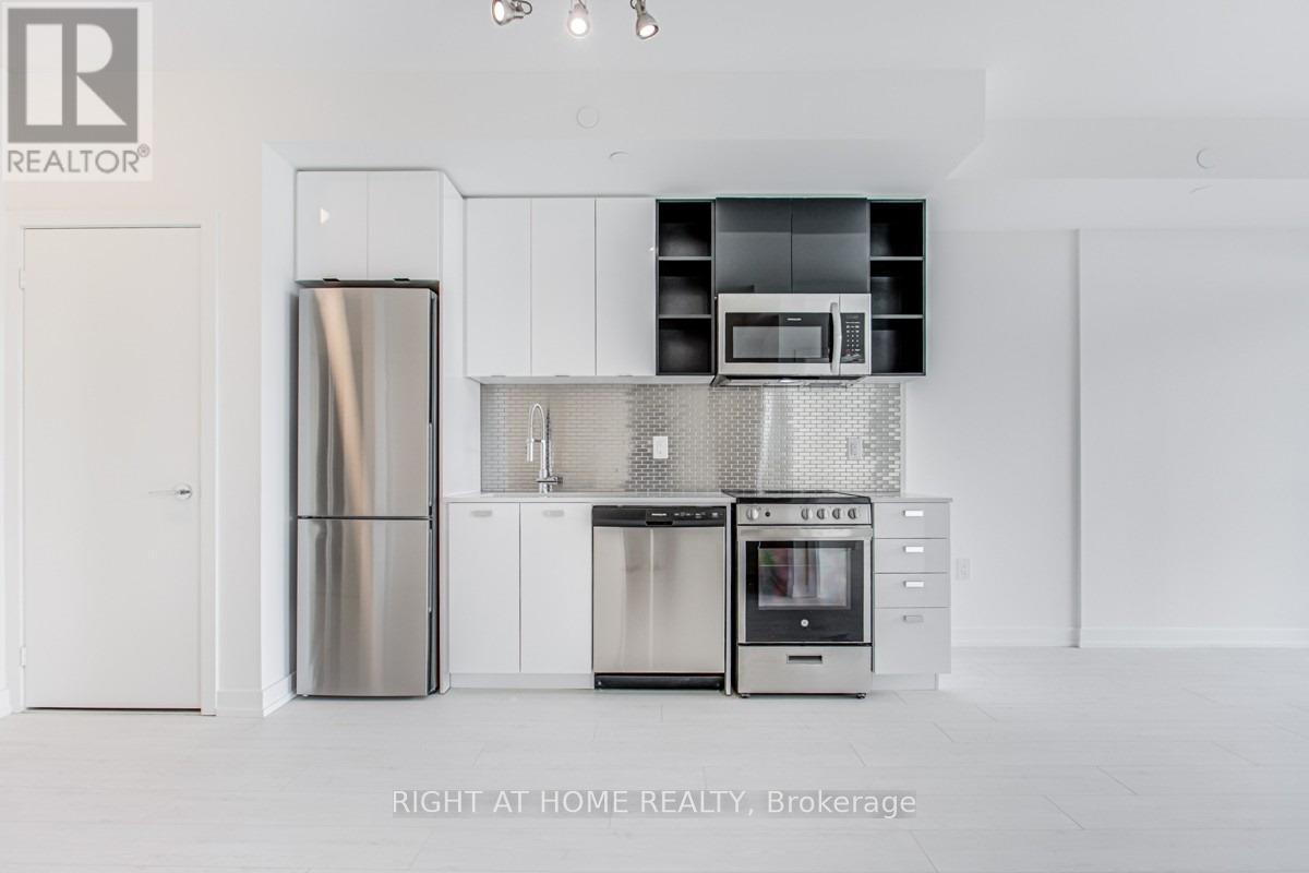403 - 10 De Boers Drive Property Photo 7