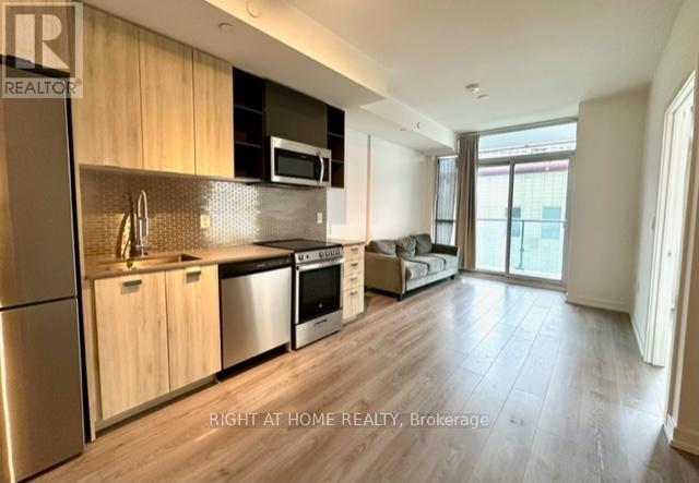 403 - 10 De Boers Drive Property Photo 10