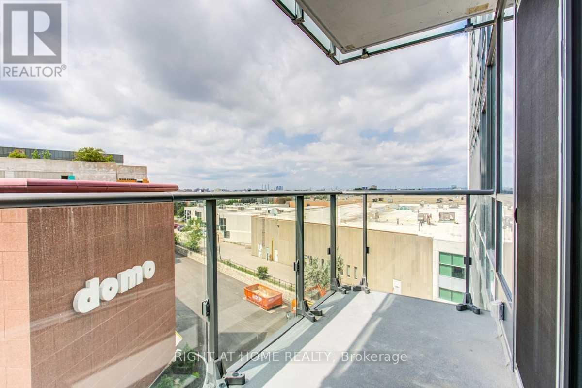 403 - 10 De Boers Drive Property Photo 14