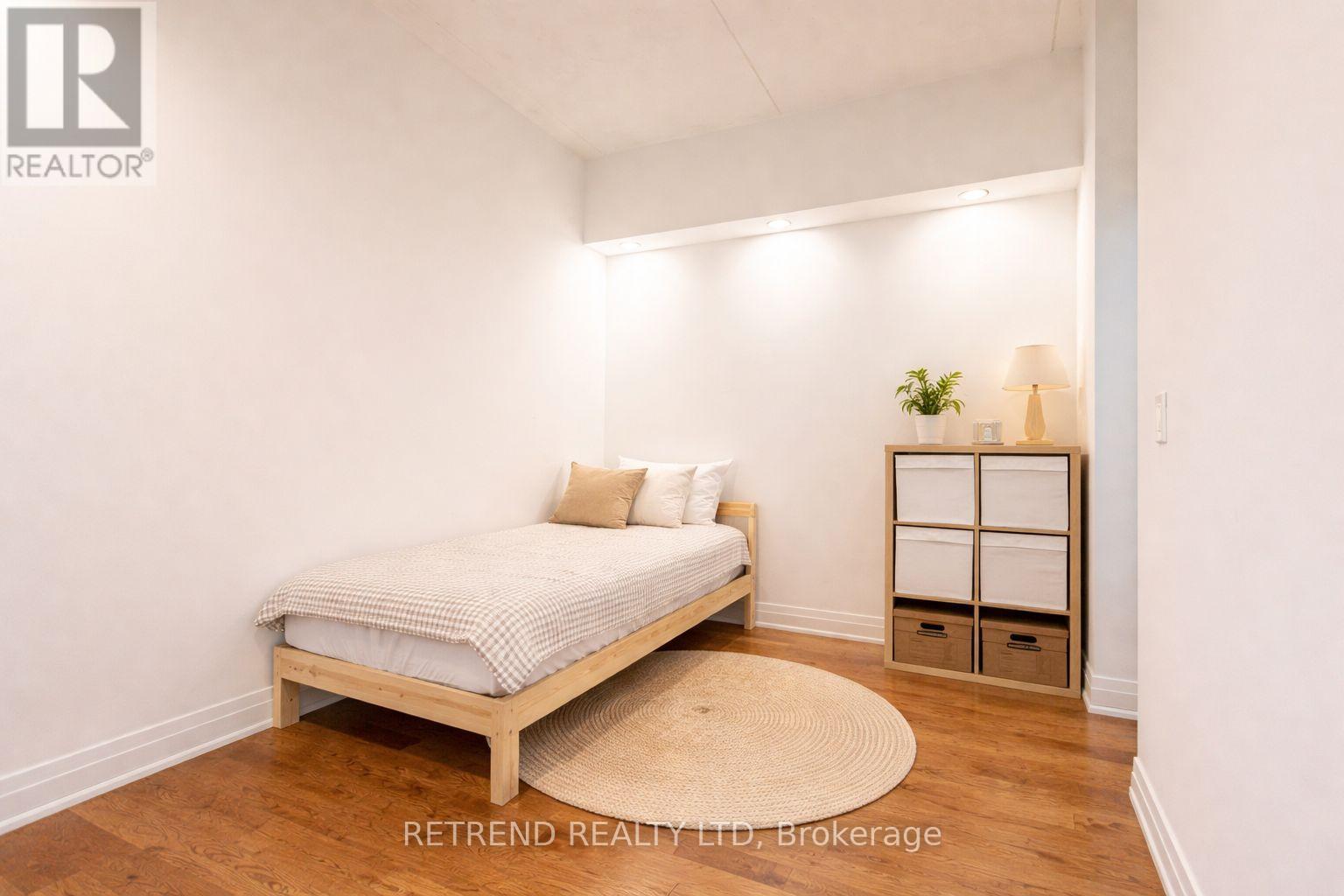 205 - 2737 Keele Street Property Photo 3