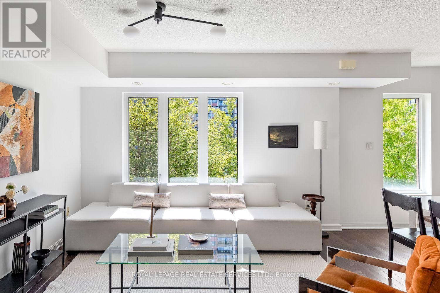 227 - 7 Foundry Avenue Property Photo 15