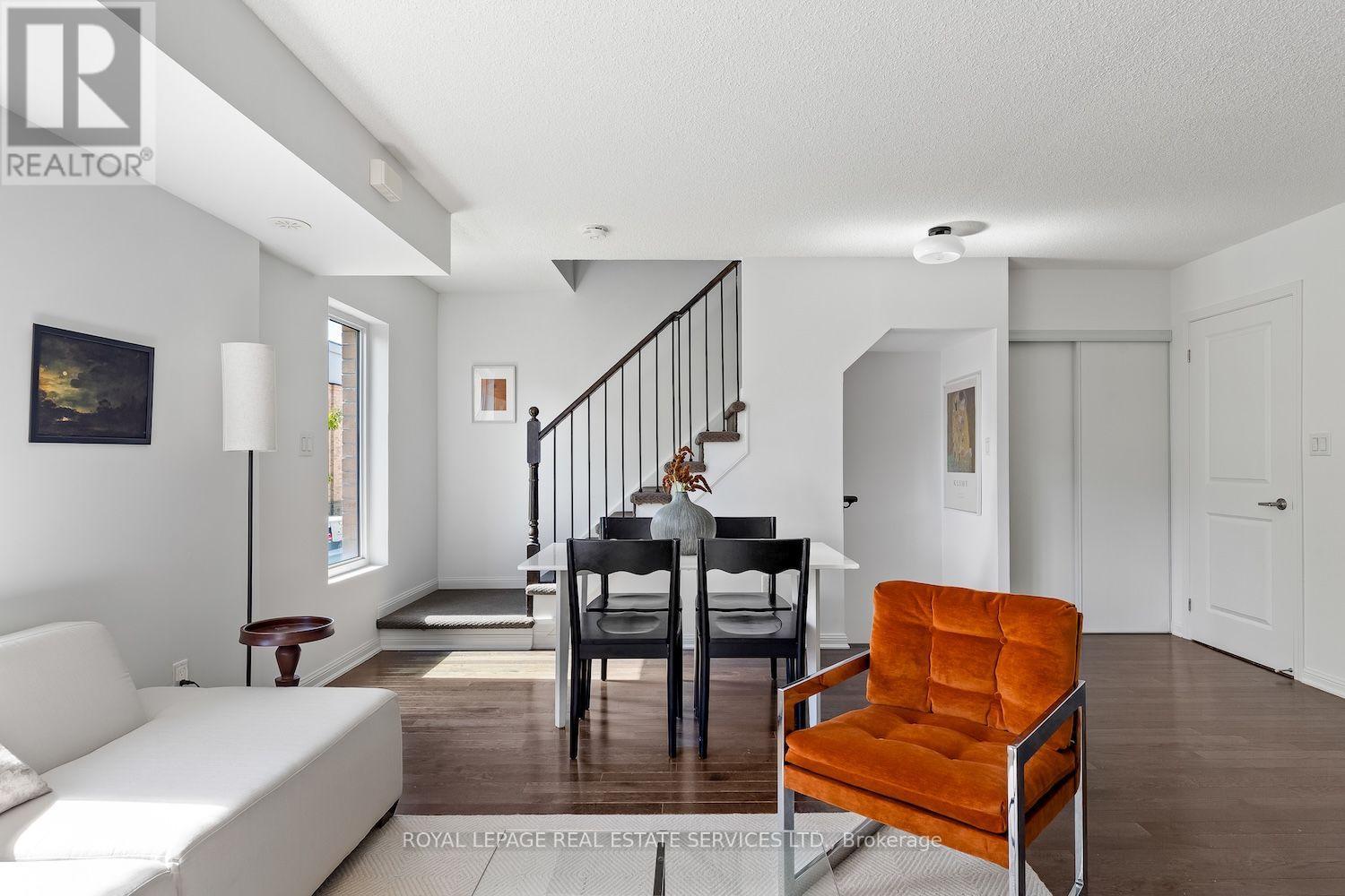 227 - 7 Foundry Avenue Property Photo 16