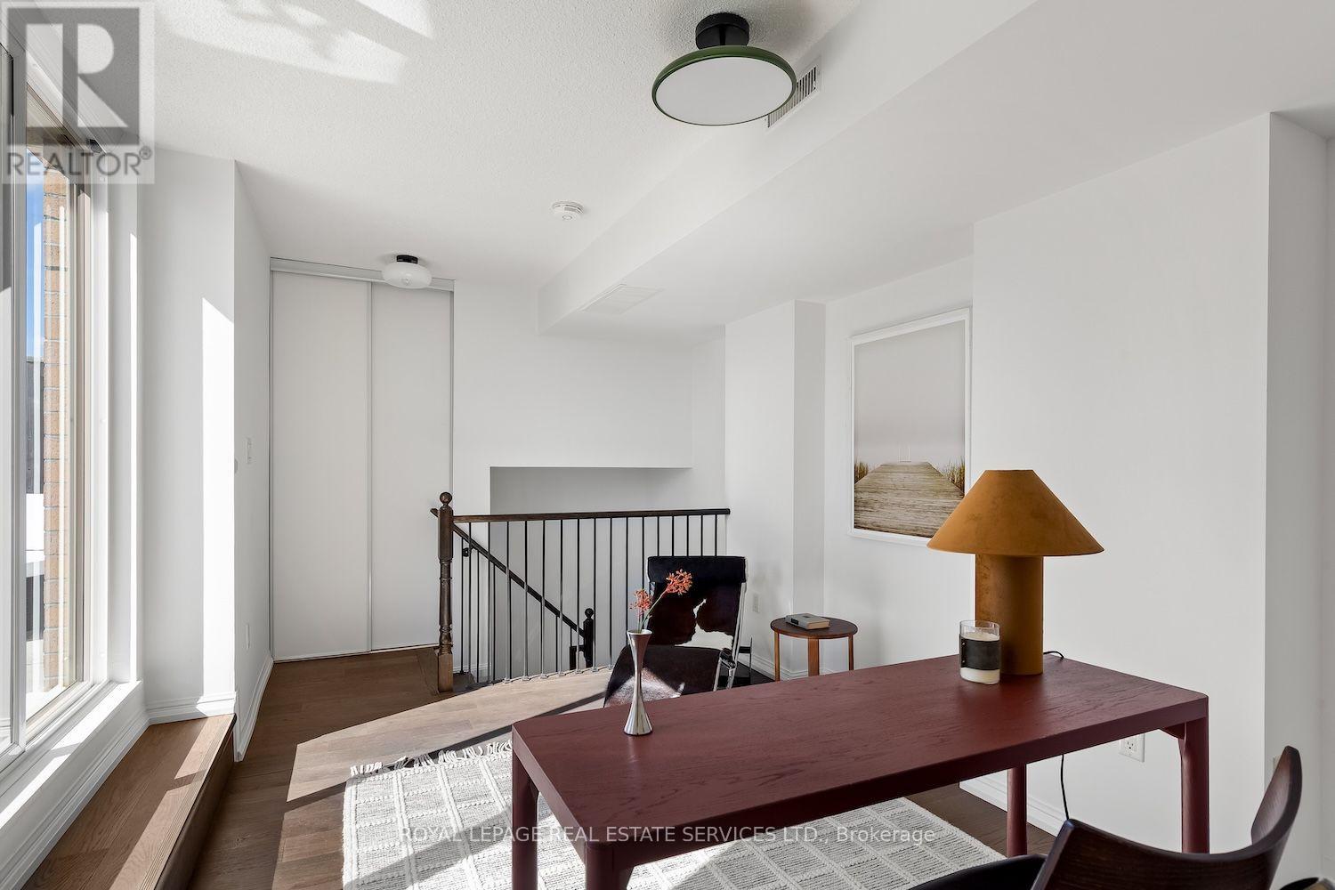 227 - 7 Foundry Avenue Property Photo 28