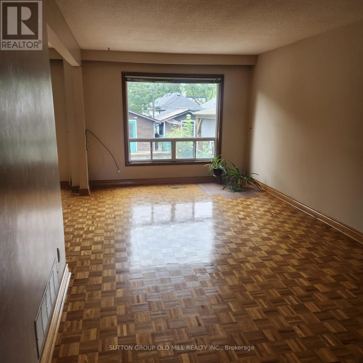 194 Beta Street Property Photo 5