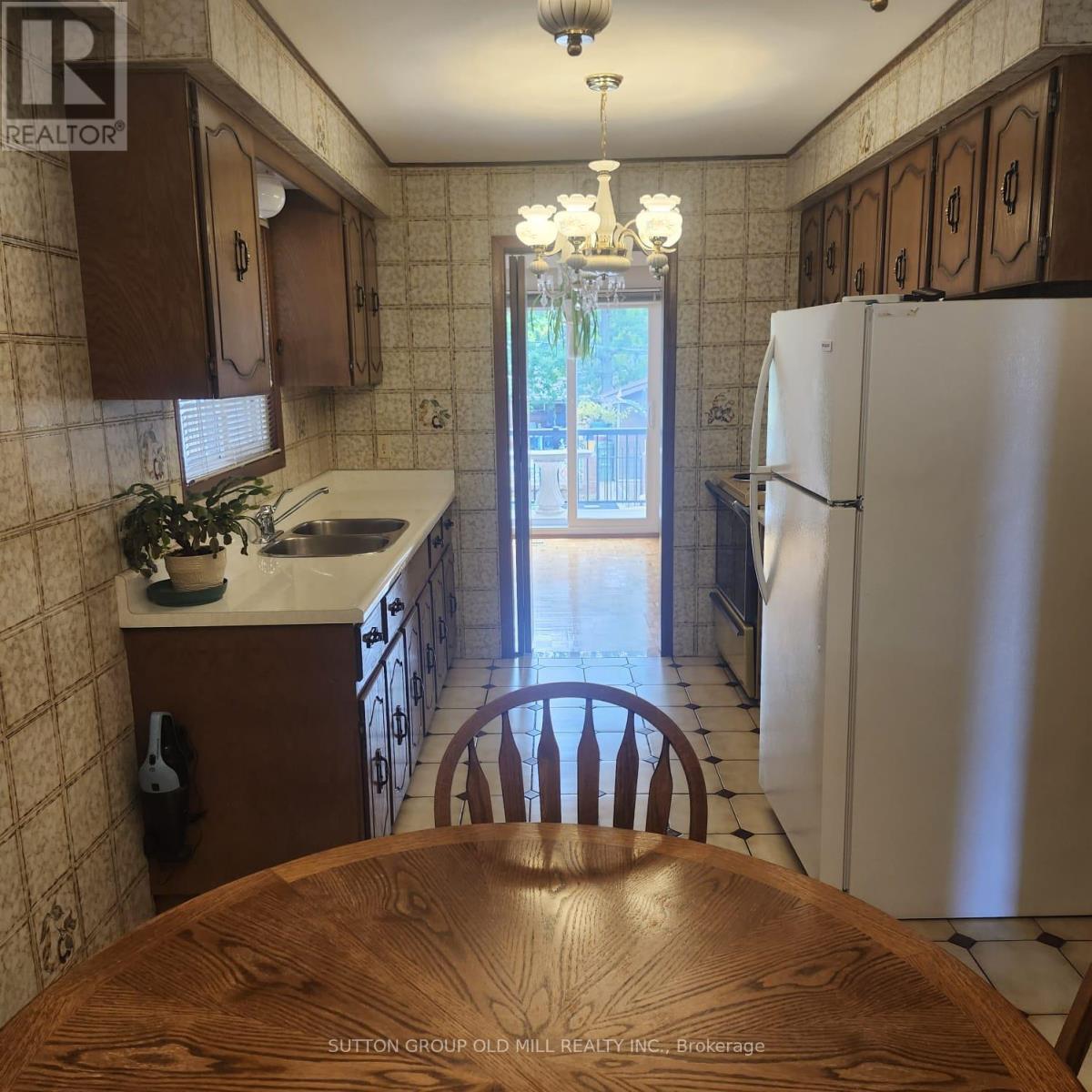 194 Beta Street Property Photo 8