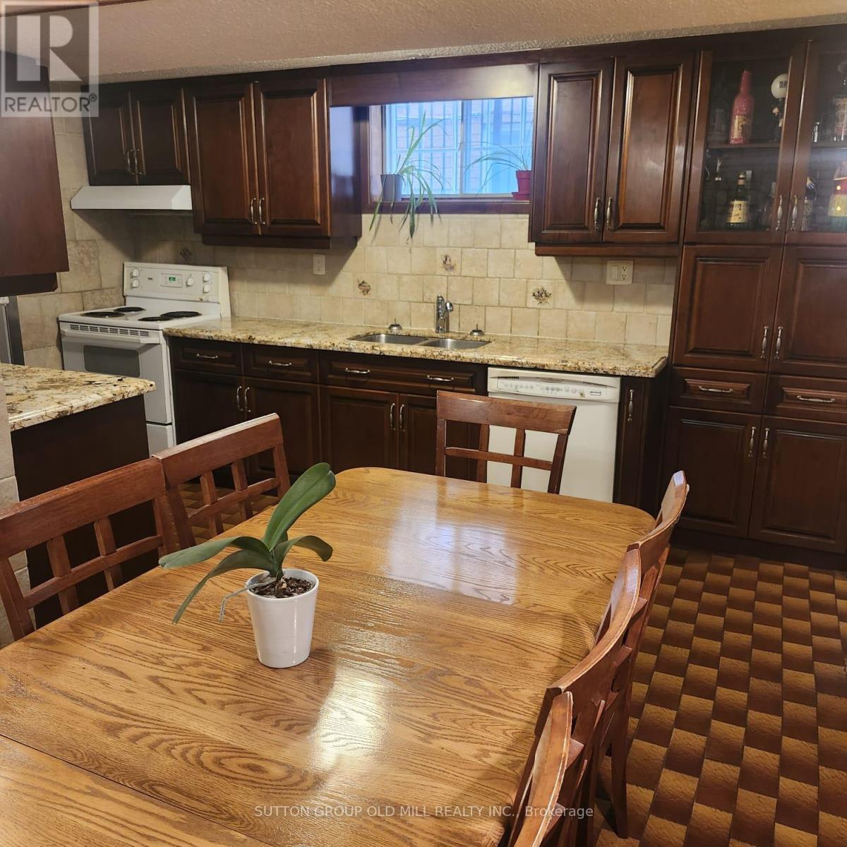 194 Beta Street Property Photo 20