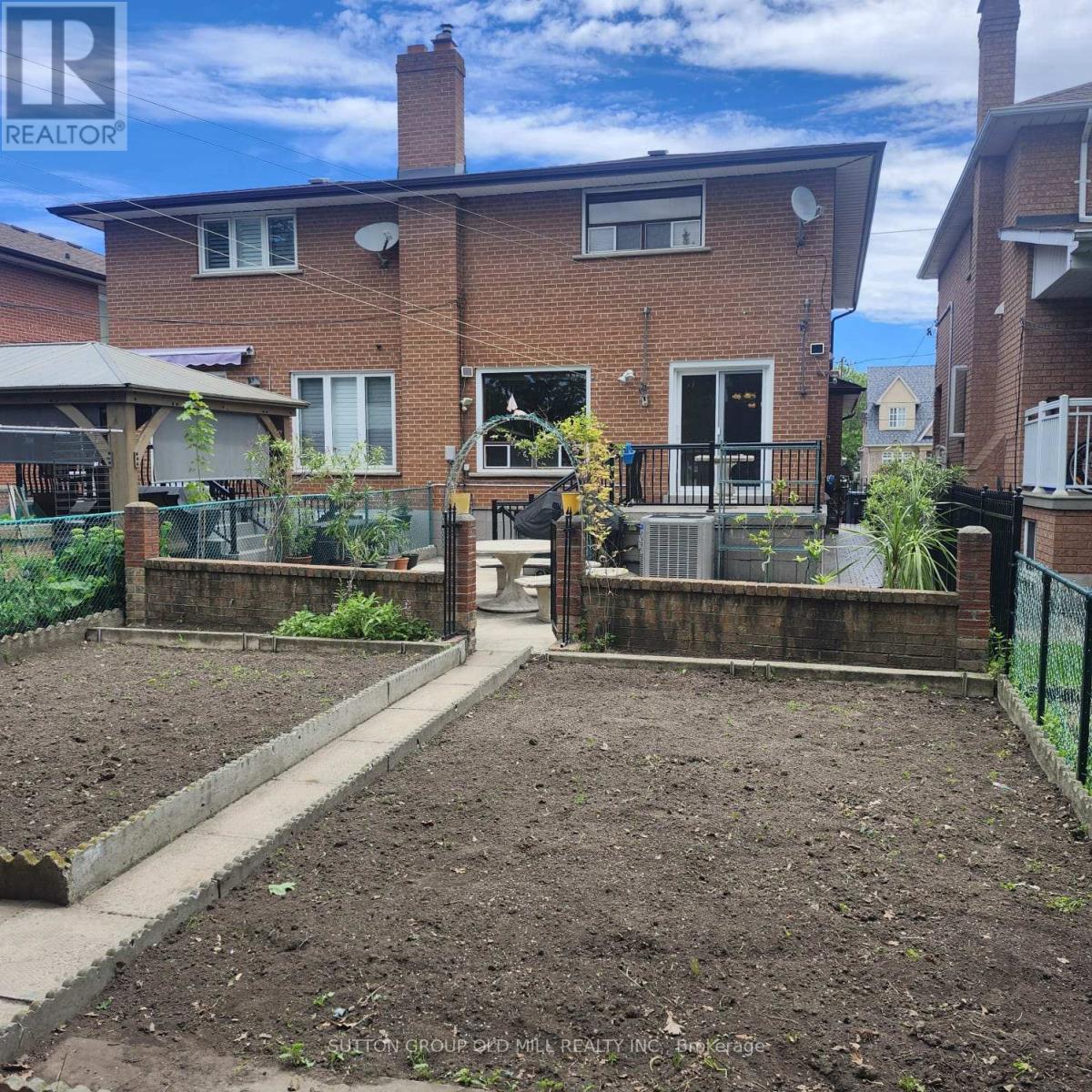 194 Beta Street Property Photo 27
