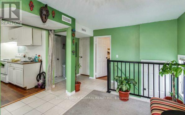 Upper - 2538 Weston Road Property Photo 2