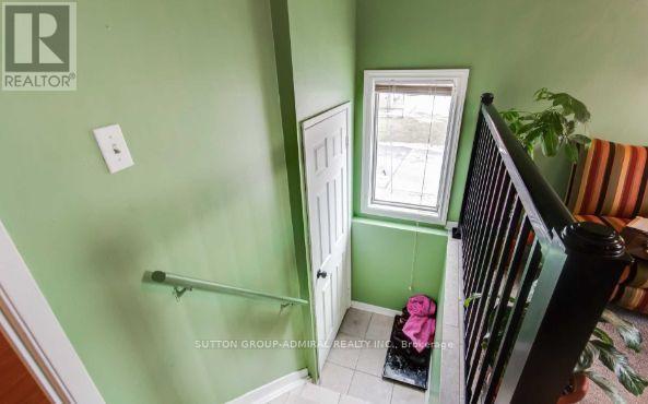 Upper - 2538 Weston Road Property Photo 5