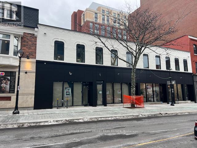 39 Queen Street E Property Photo 6