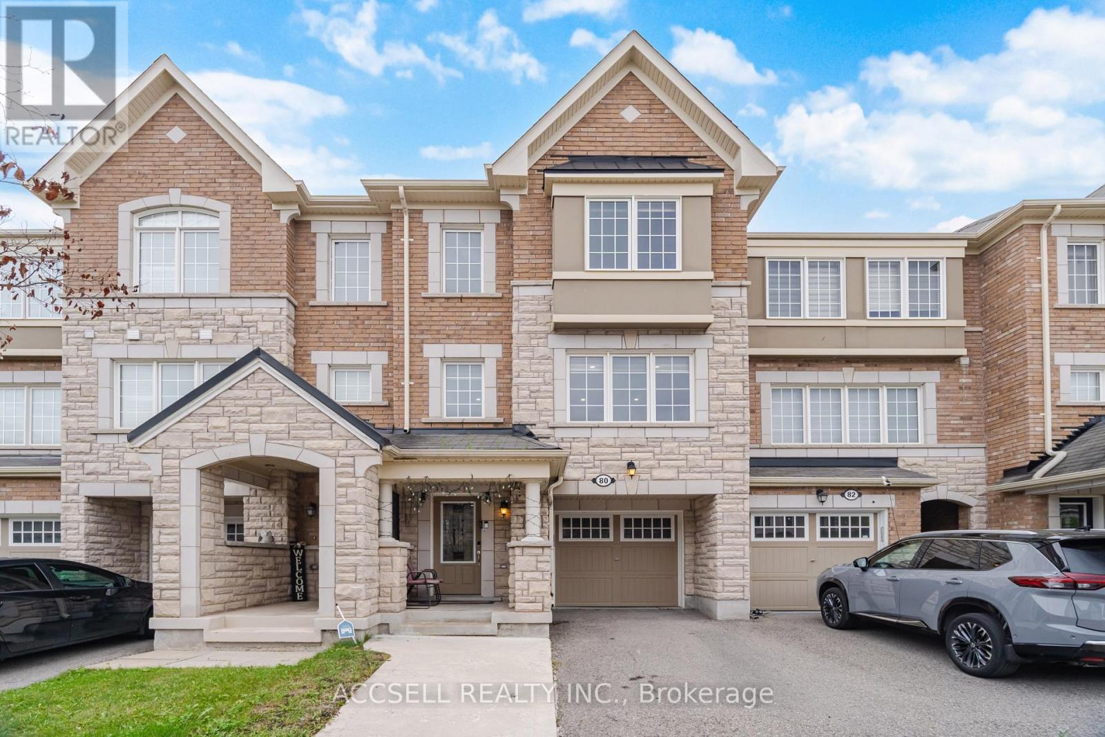 80 BANNISTER CRESCENT
