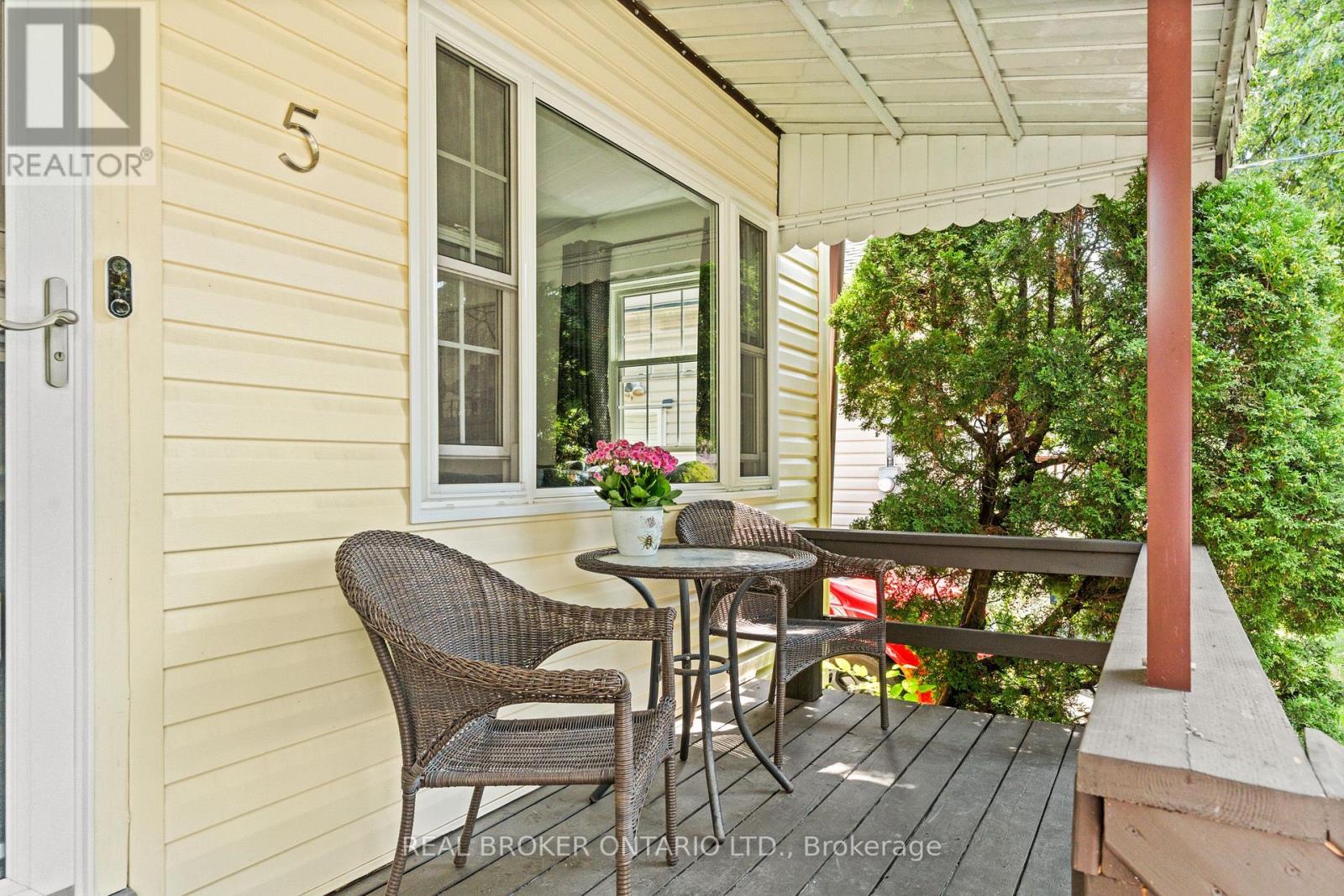 5 Acorn Avenue Property Photo 2