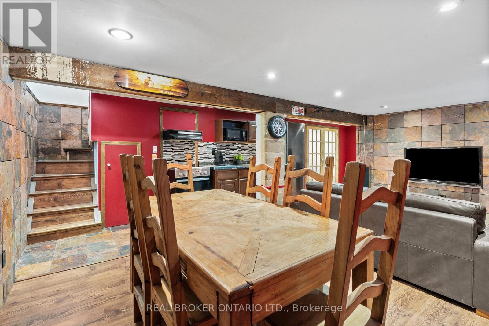 5 Acorn Avenue Property Photo 17