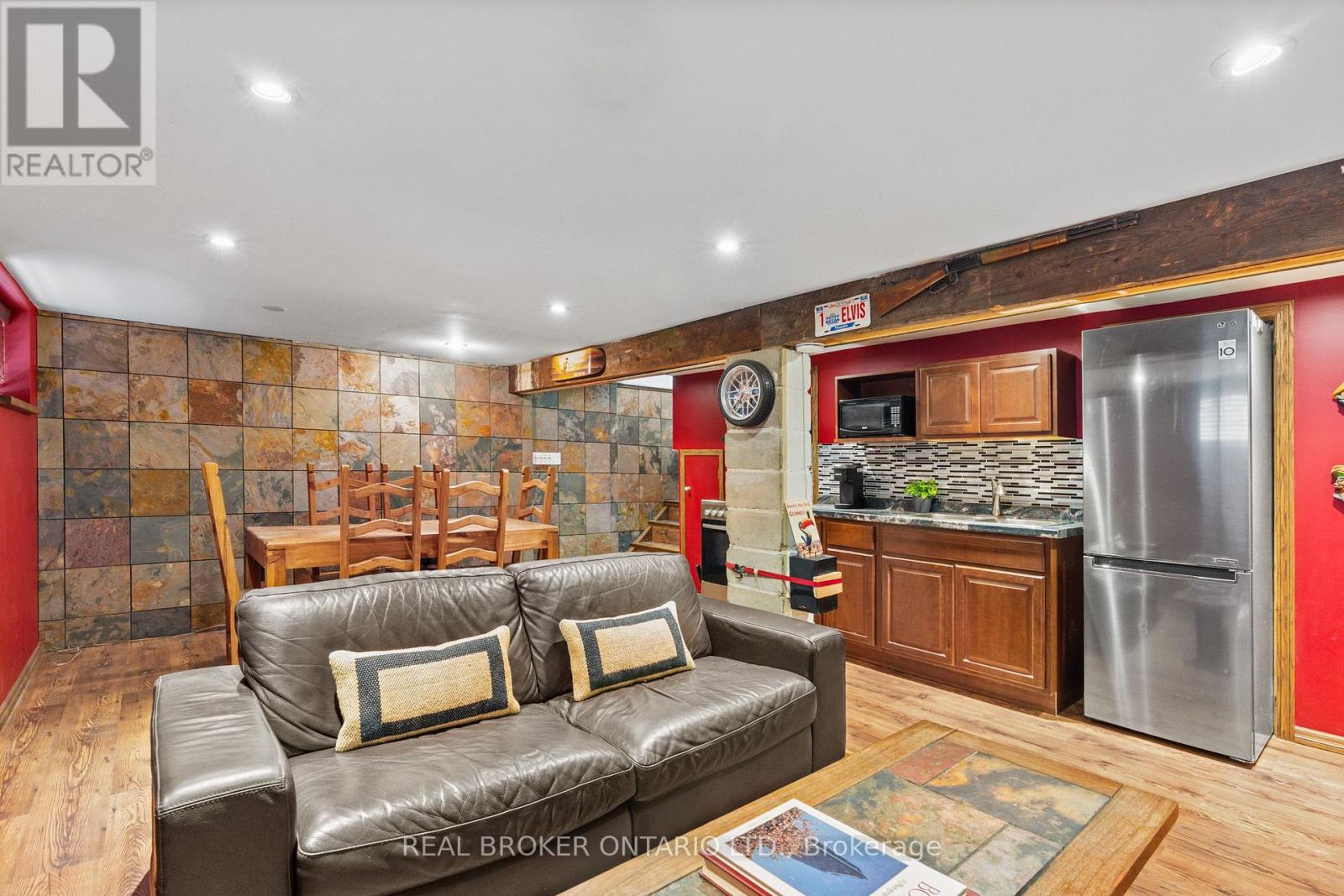 5 Acorn Avenue Property Photo 18