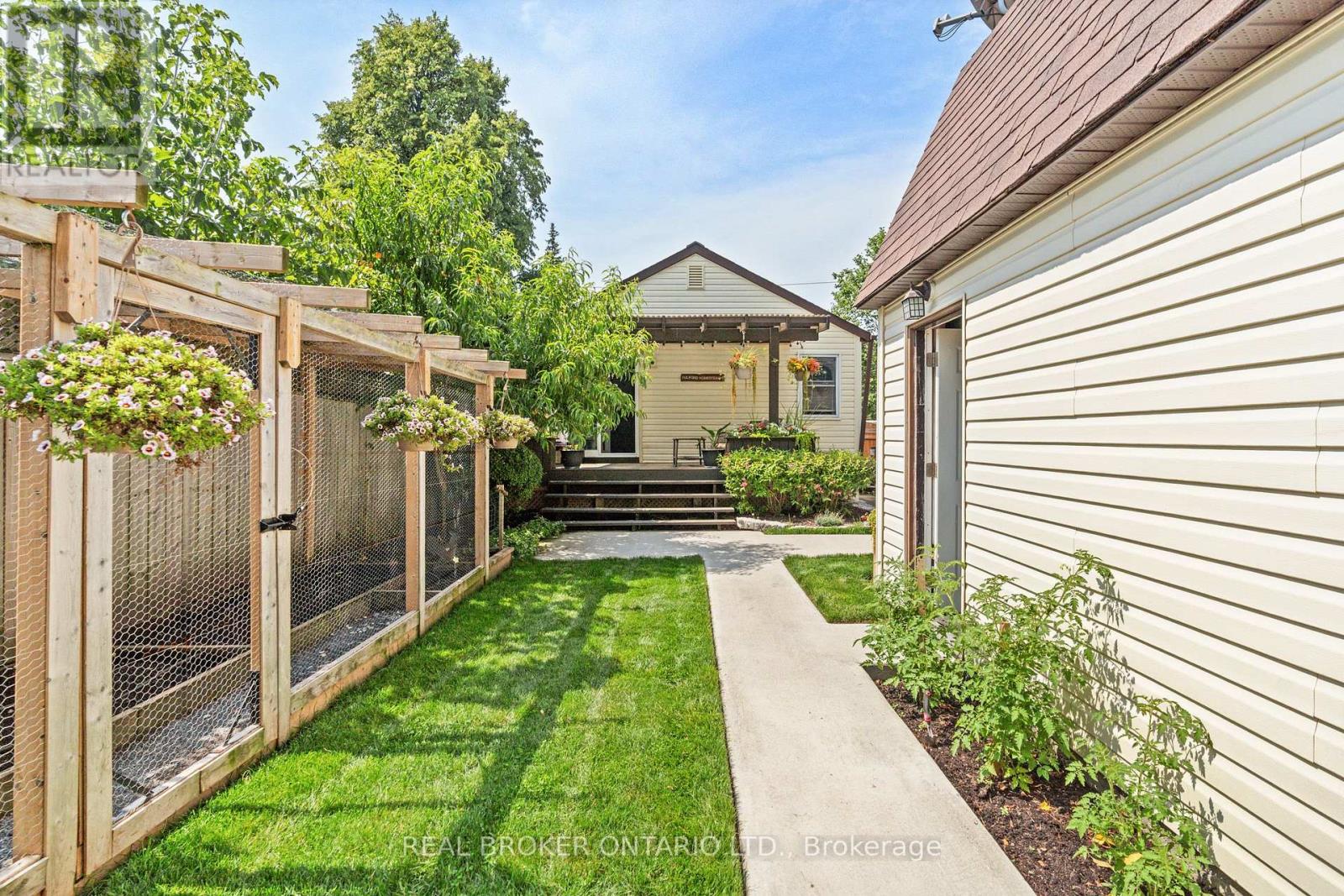 5 Acorn Avenue Property Photo 24