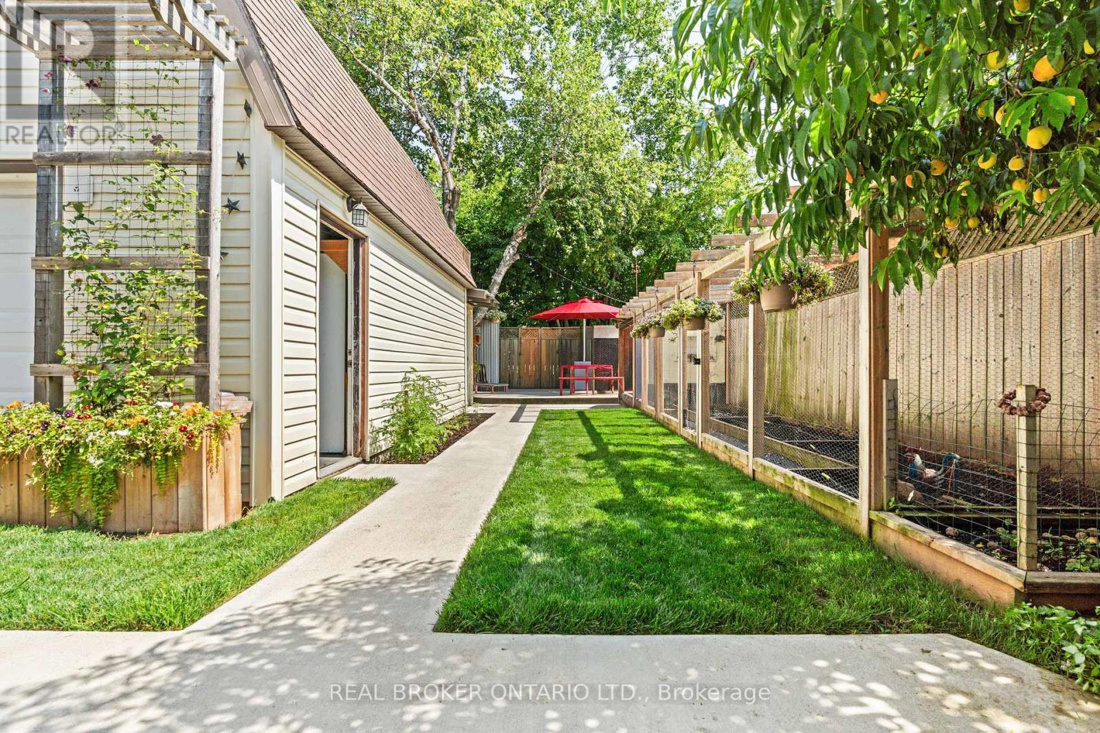 5 Acorn Avenue Property Photo 25