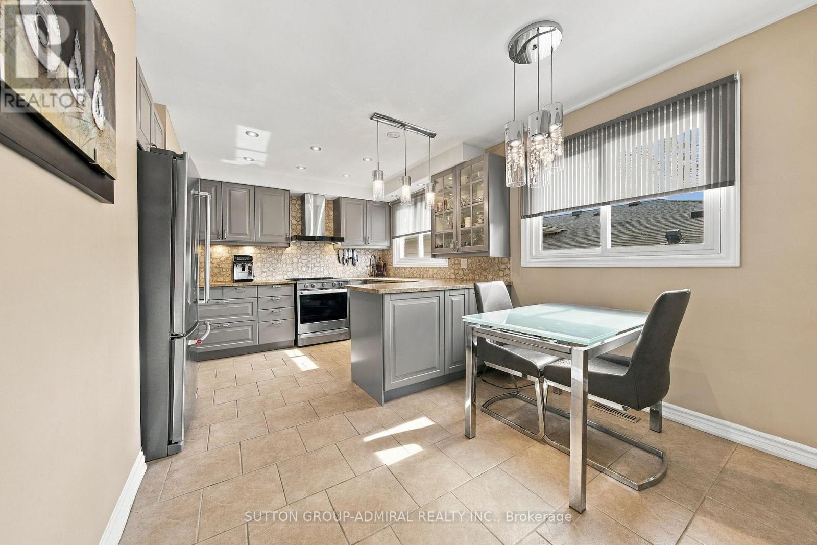 1871 Silverberry Crescent Property Photo 17