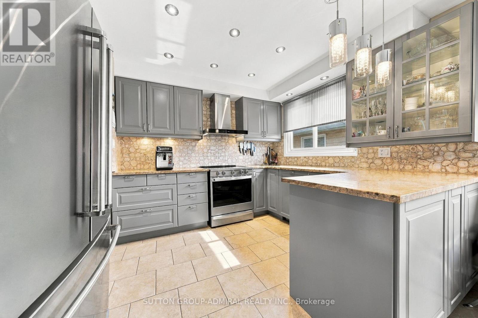 1871 Silverberry Crescent Property Photo 18
