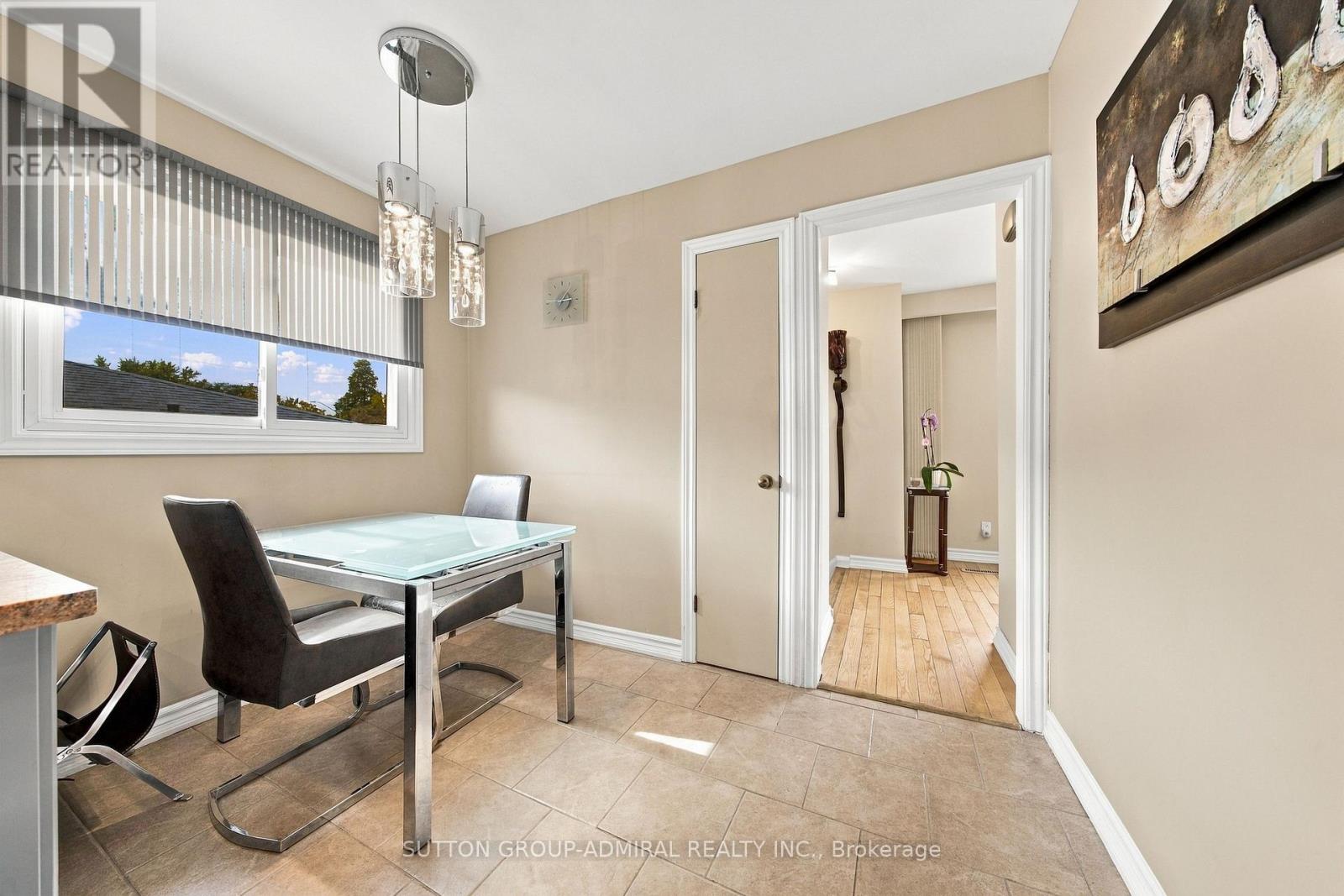 1871 Silverberry Crescent Property Photo 20