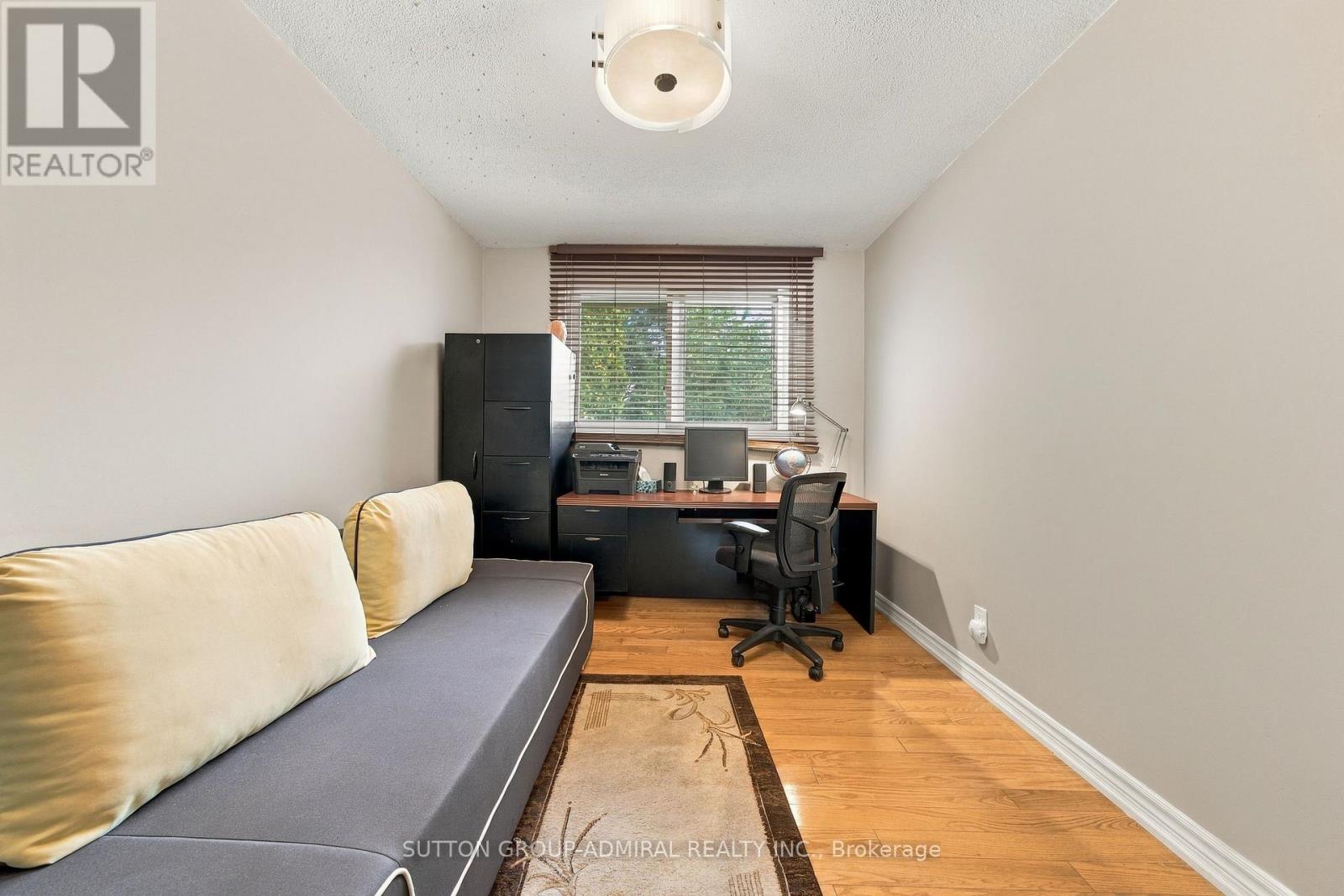 1871 Silverberry Crescent Property Photo 23