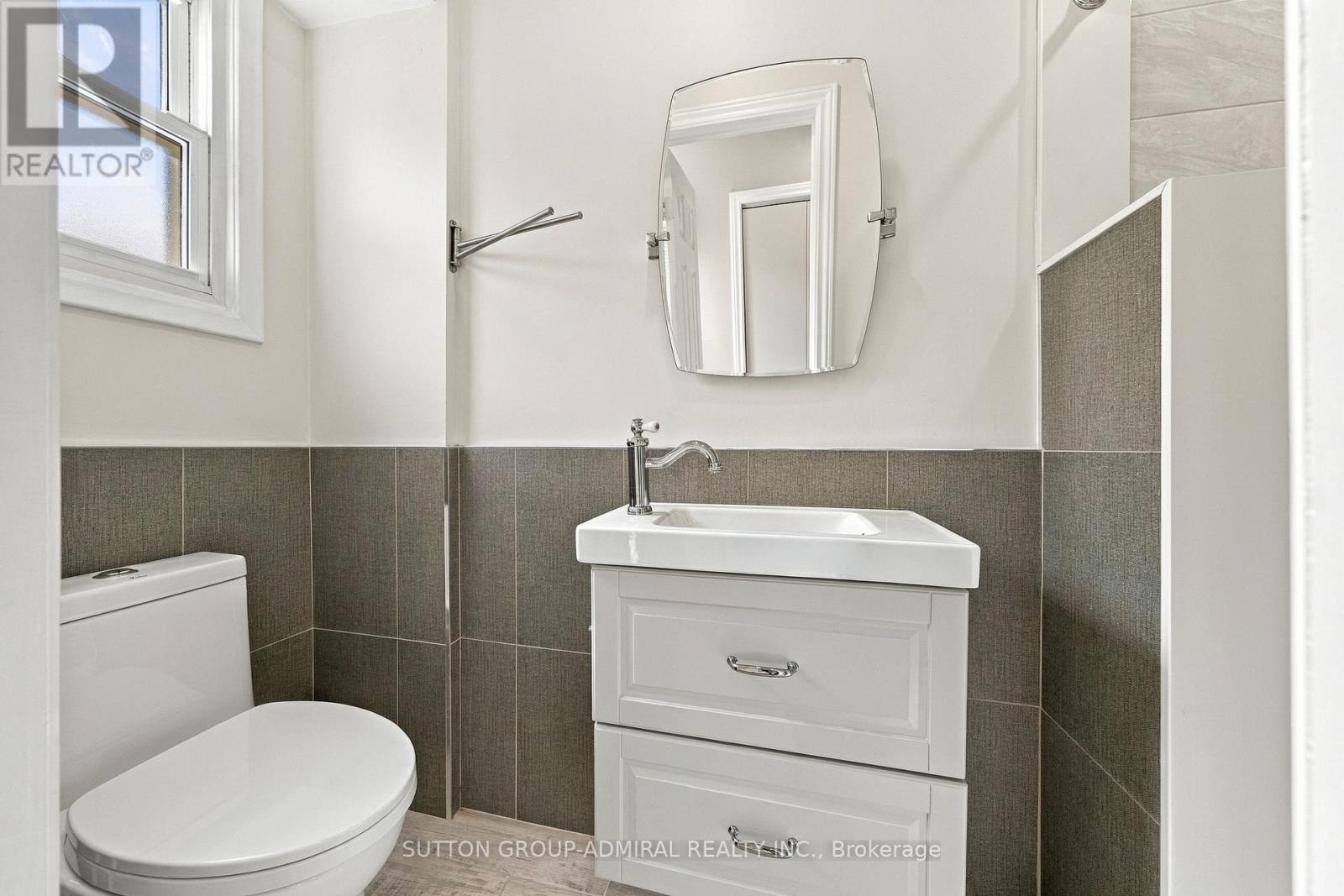 1871 Silverberry Crescent Property Photo 34