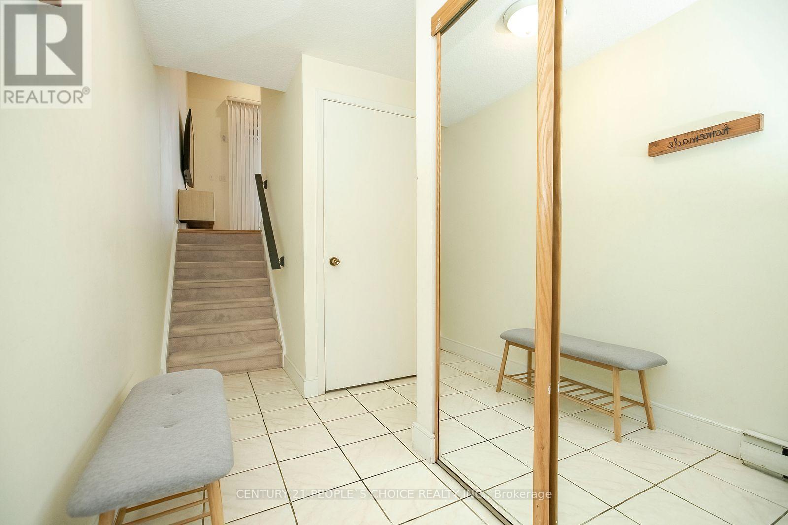 98 Darras Court Property Photo 6