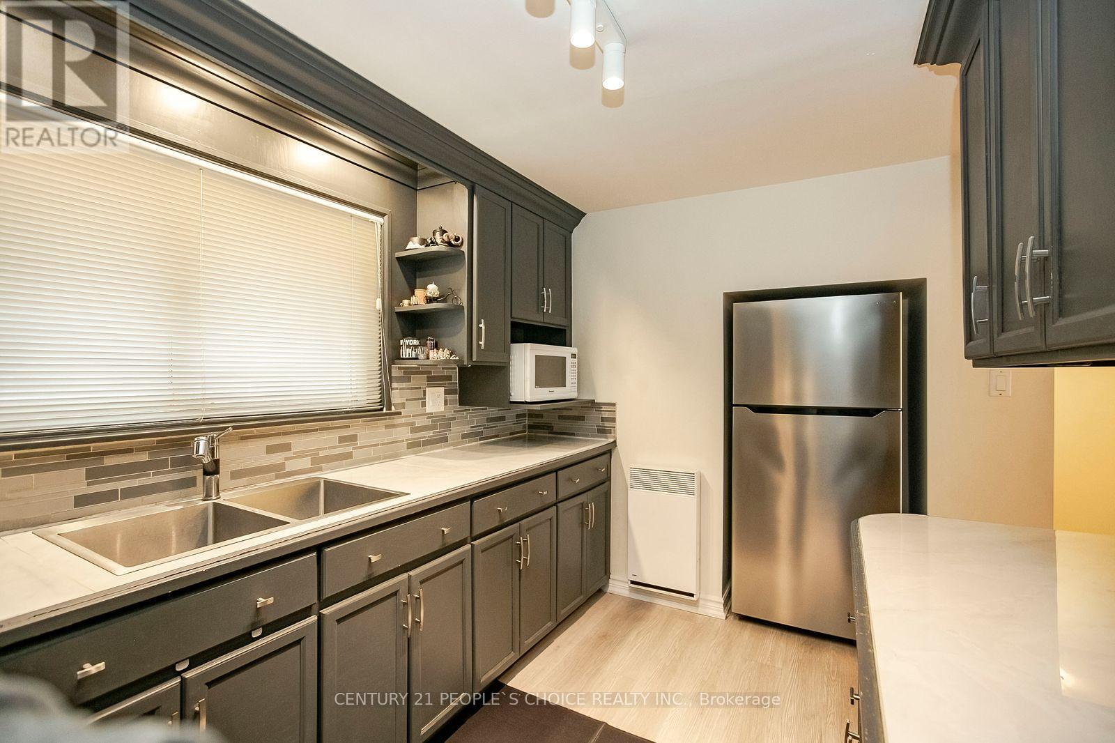 98 Darras Court Property Photo 19