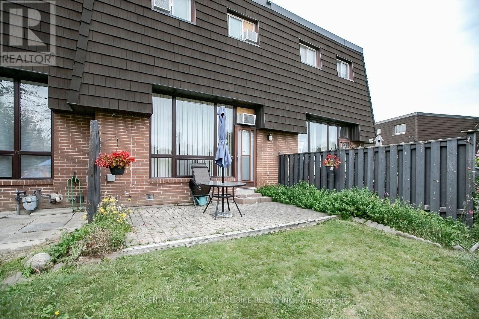 98 Darras Court Property Photo 40