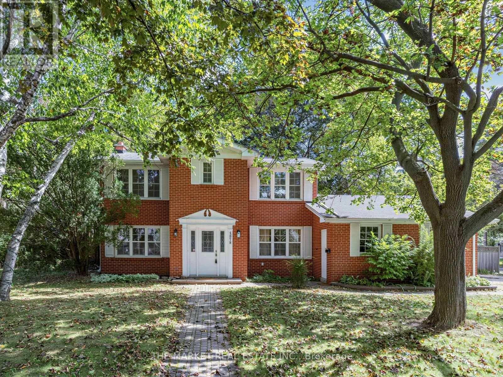 1572 ATRIUM COURT