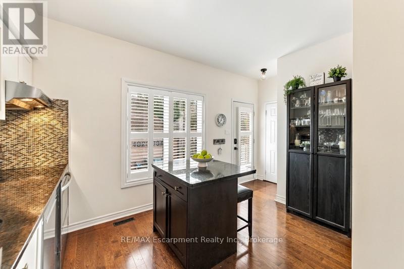 272 Glenashton Drive Property Photo 12
