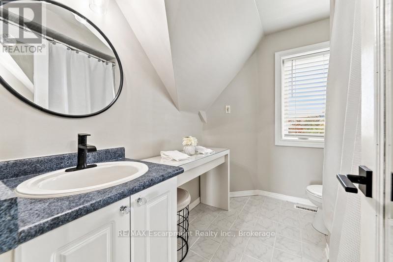 272 Glenashton Drive Property Photo 25