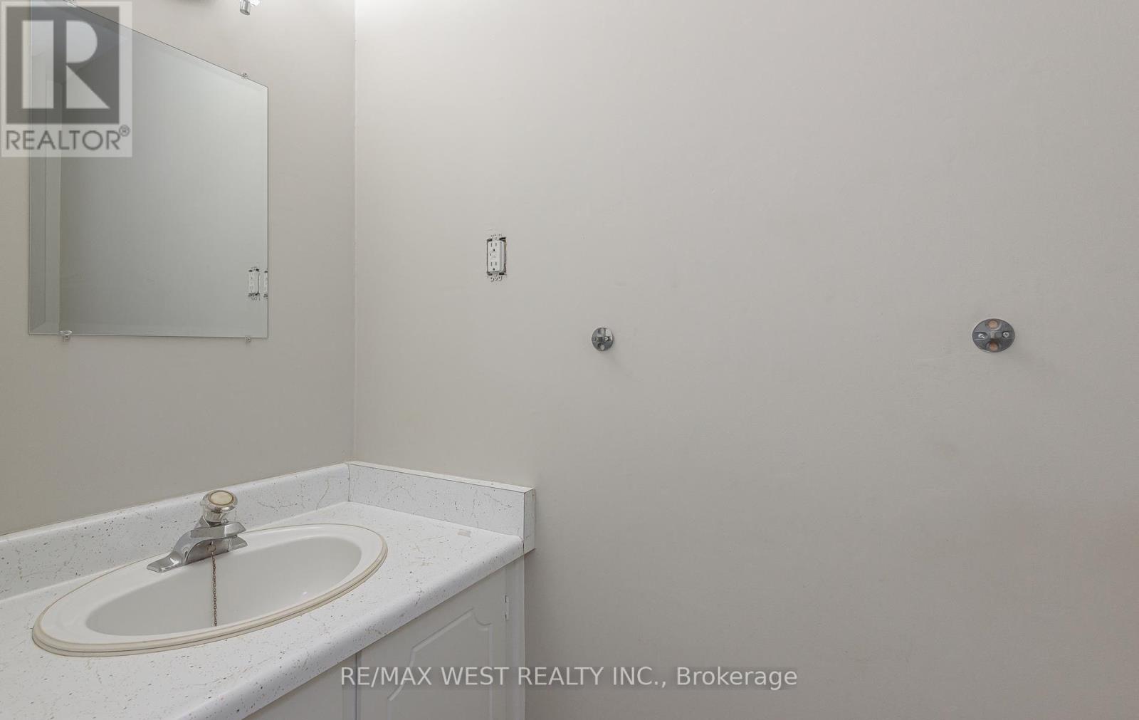 104 - 900 Central Park Drive Property Photo 18
