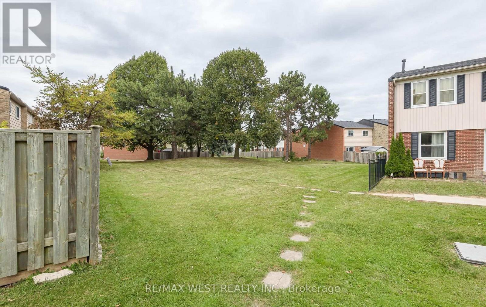104 - 900 Central Park Drive Property Photo 32