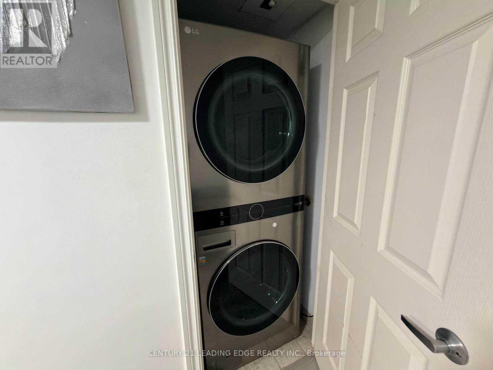 2019 - 3888 Duke Of York Boulevard Property Photo 16