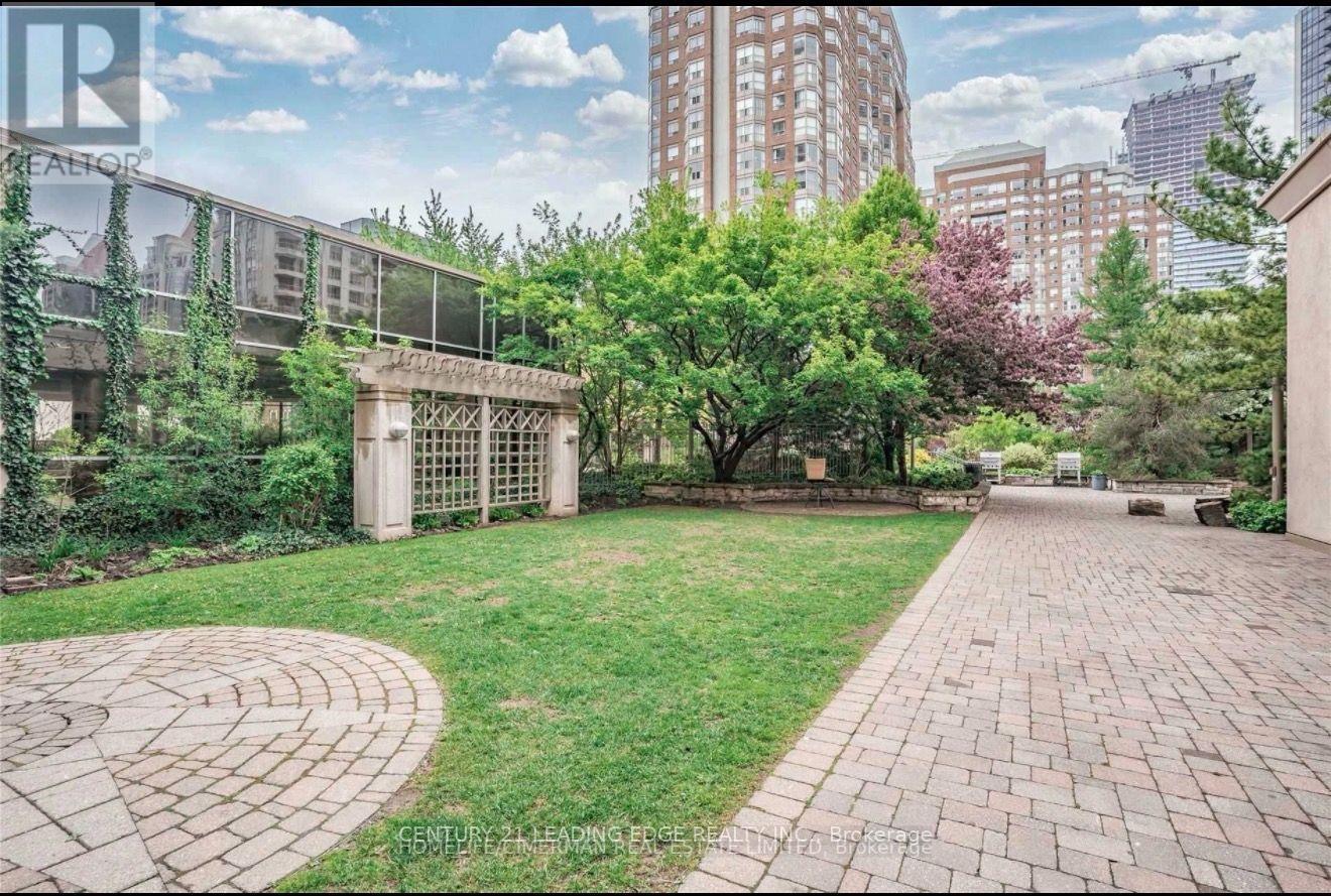 2019 - 3888 Duke Of York Boulevard Property Photo 21
