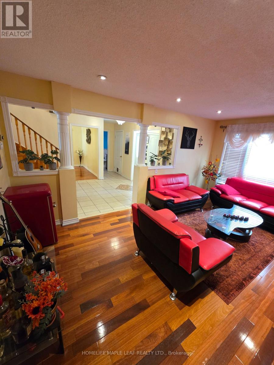 37 Coronation Circle Property Photo 8