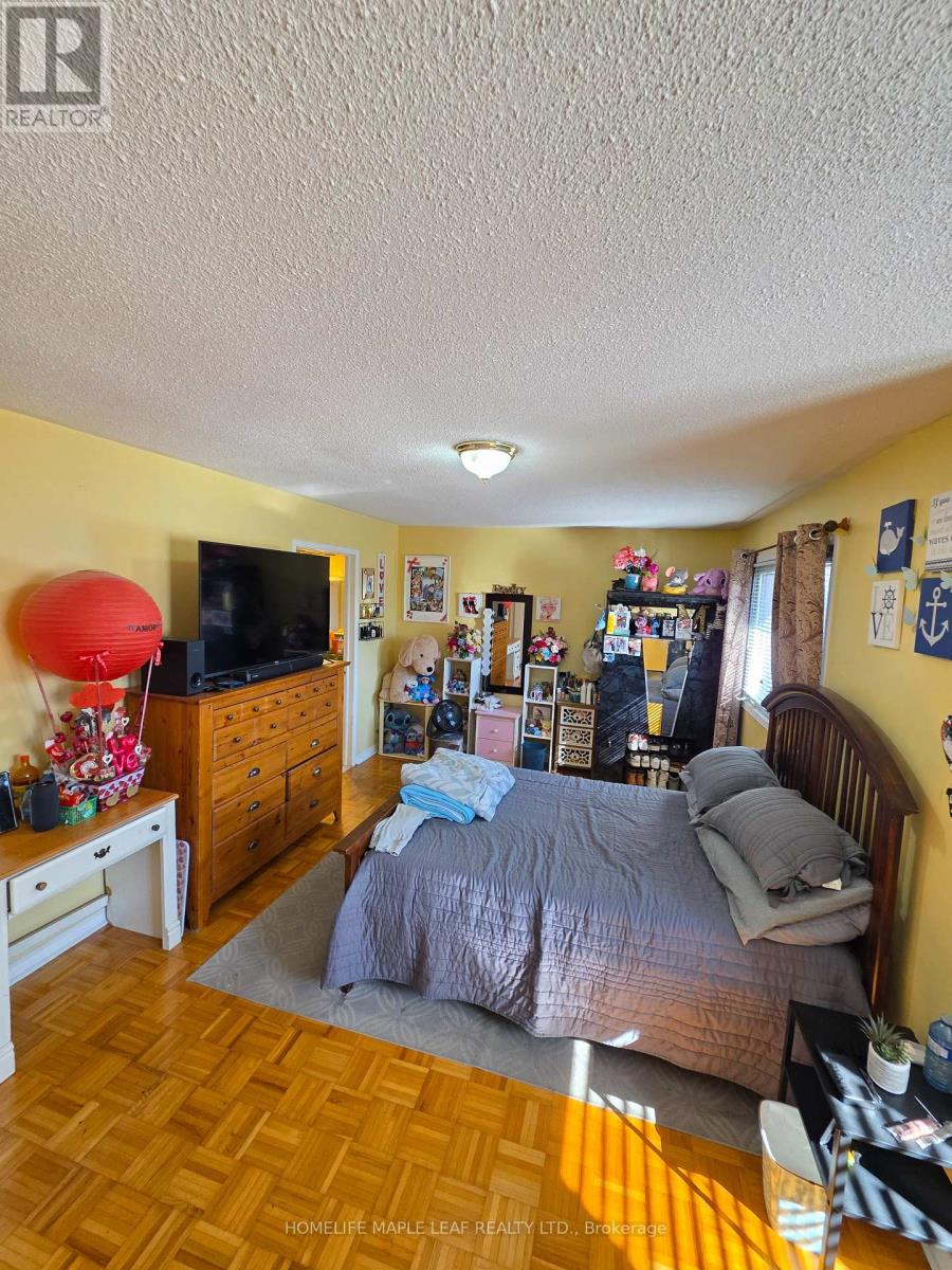 37 Coronation Circle Property Photo 25