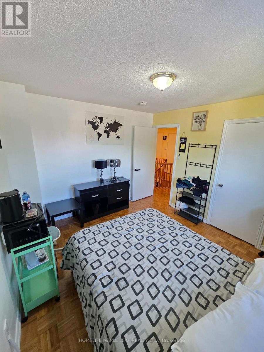 37 Coronation Circle Property Photo 34