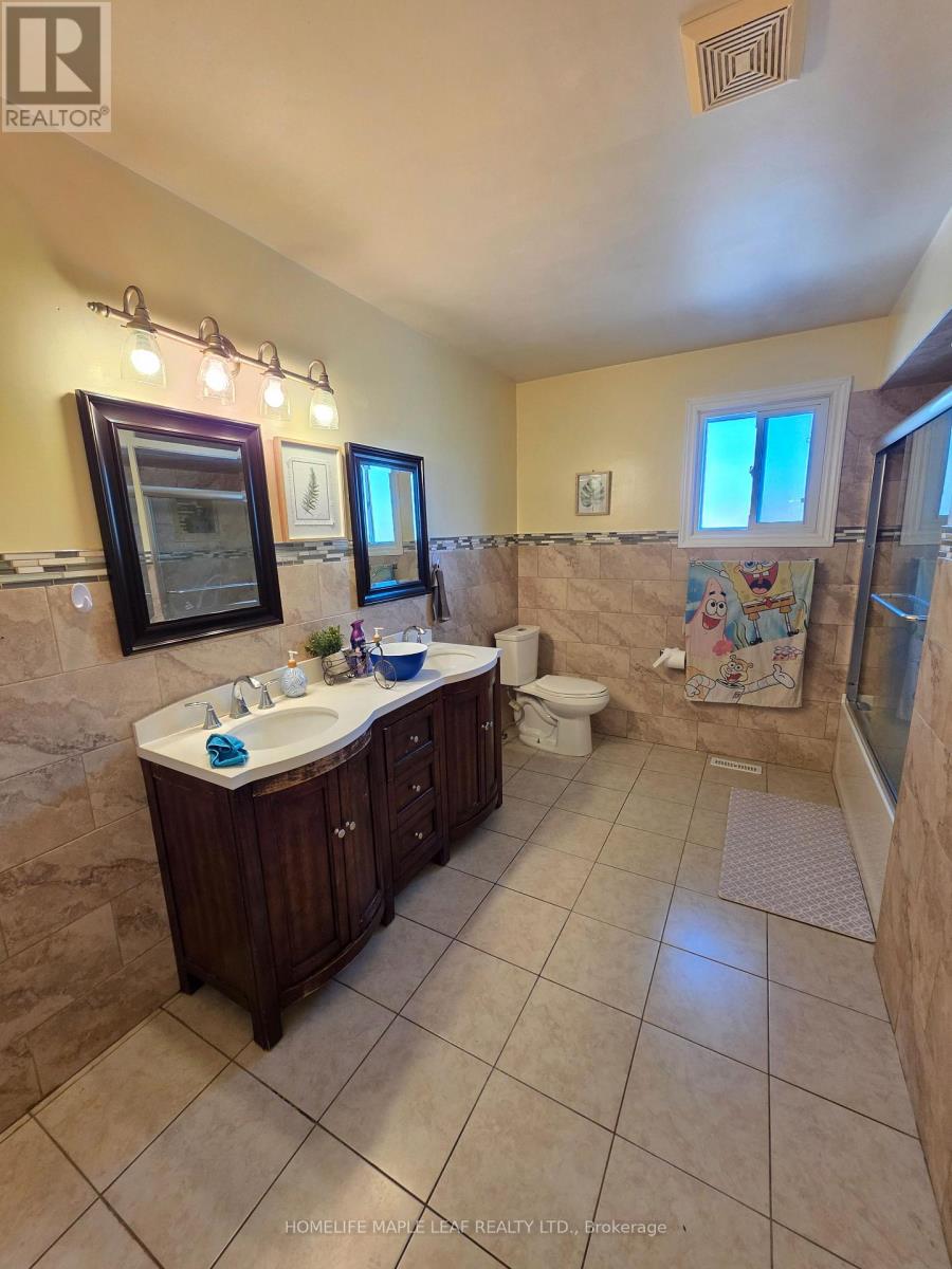 37 Coronation Circle Property Photo 35