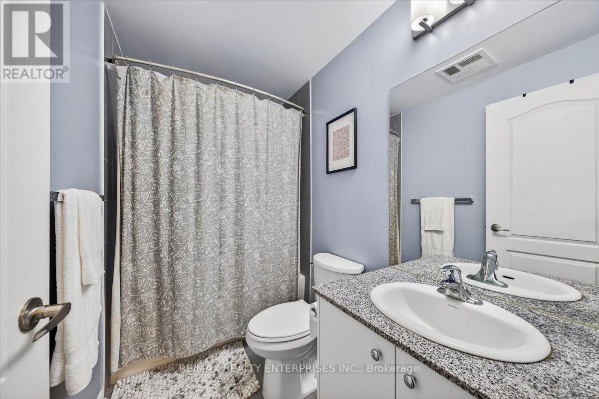 21 - 871 Wilson Avenue Property Photo 16